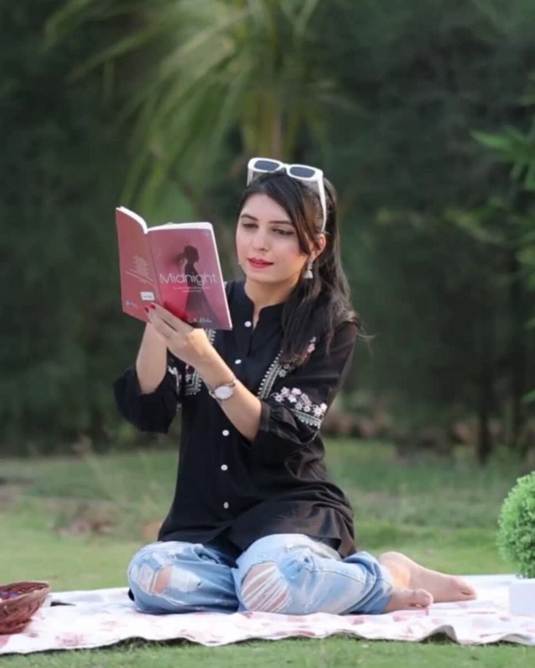 Black Elegant Kurti for Women – Classic Casual Style
