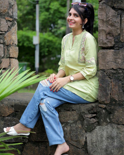 Green Viscose Rayon Kurti for Women – Fresh & Stylish Look
