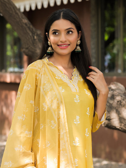 women-rayon-embroidered-kurta-set-yellow-dupatta-neckline-detail-bohorang