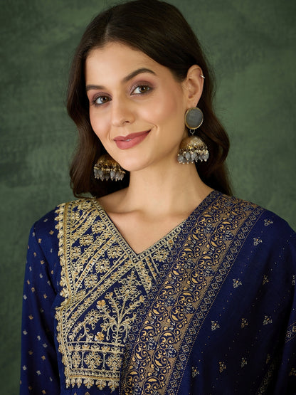 women-navy-blue-vichitra-silk-kurta-gold-zari-embroidery-vneck-closeup-bohorang