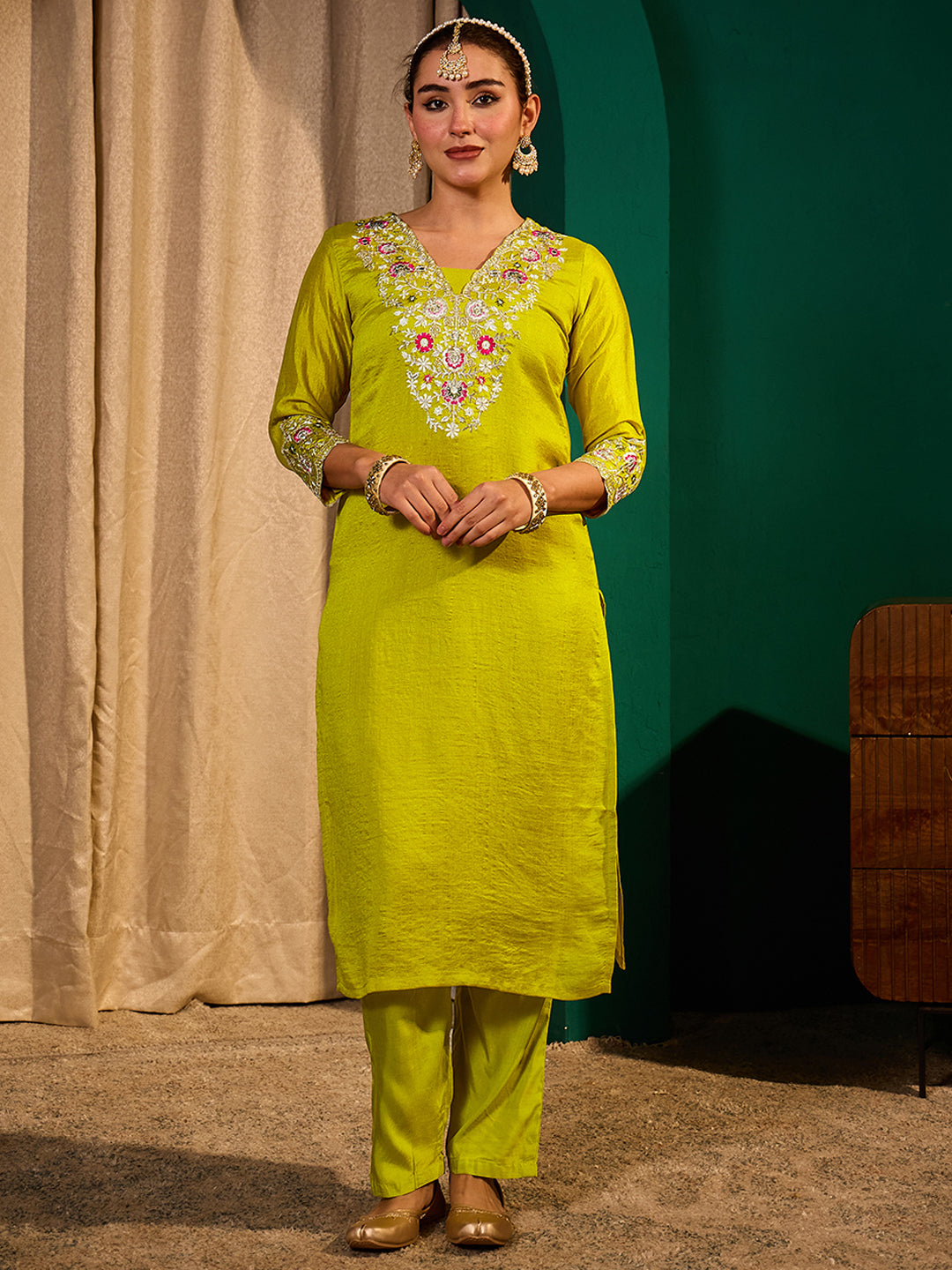 Women's Silk Blend Embroidered Straight Kurta with Pant And Dupatta Sets